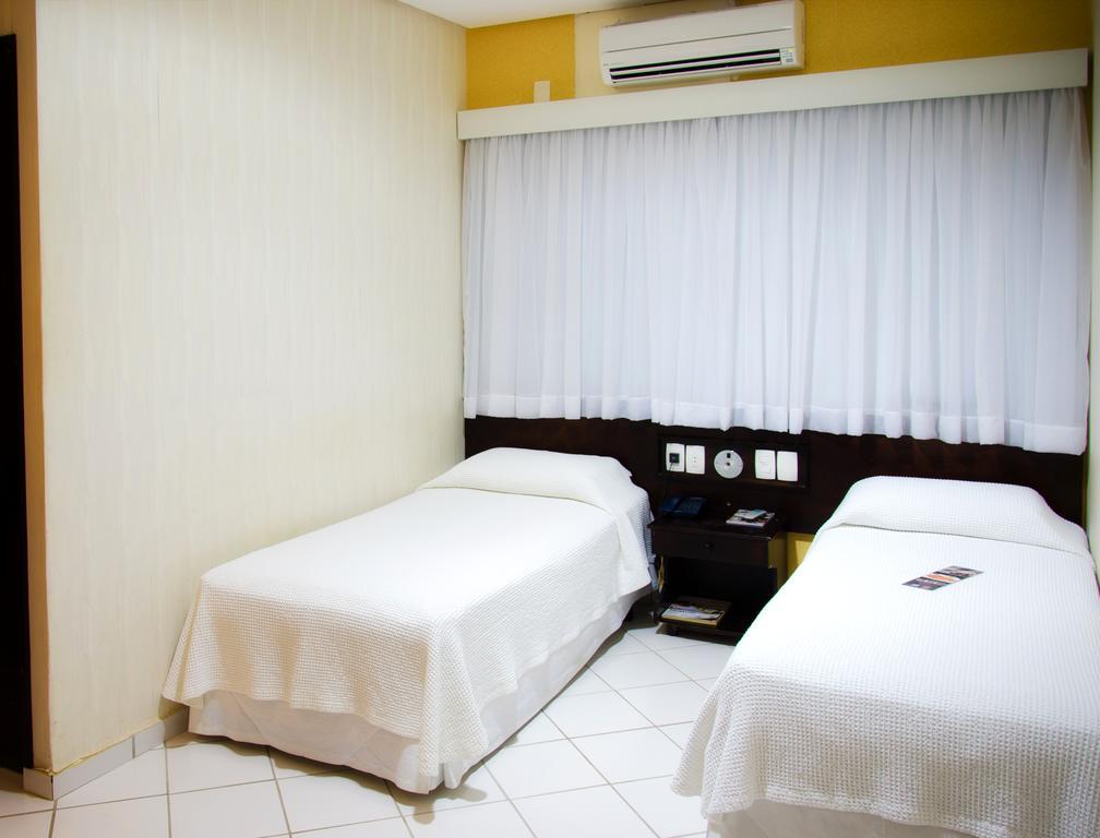 Dos Girassois Inn